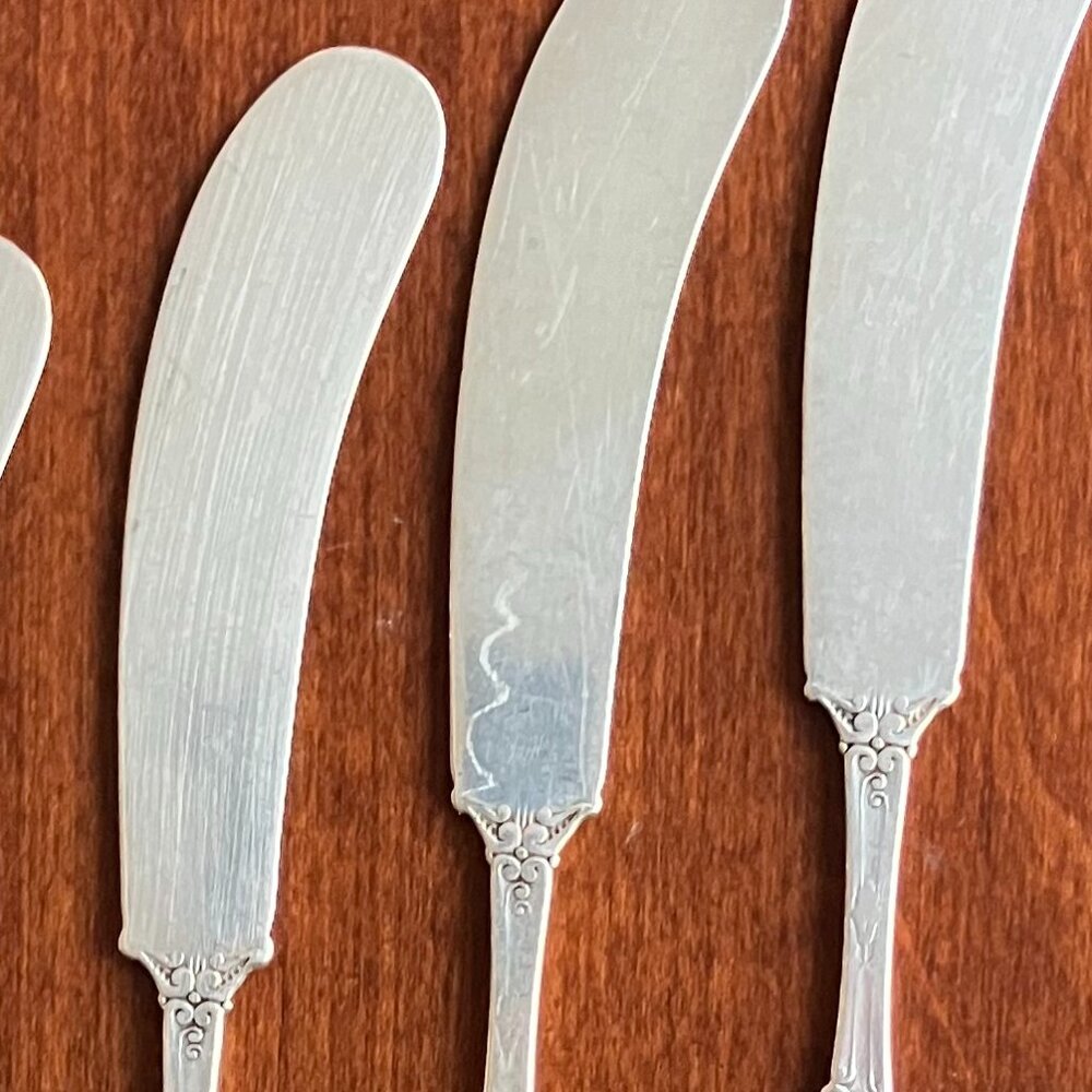 Set of 4 - Gorham Sterling Silver Butter Spreaders In Luxembourg Pattern - Picture 6 of 11